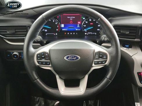 Used 2023 Ford Explorer XLT w/ Equipment Group 202A image 28