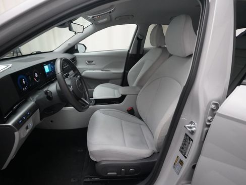 Used 2025 Hyundai Kona SEL AWD/4WD image 7