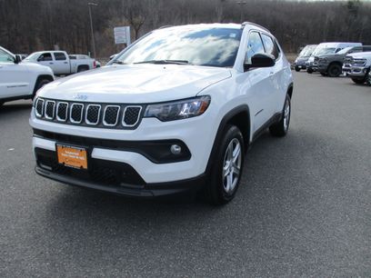 Used 2024 Jeep Compass Latitude
