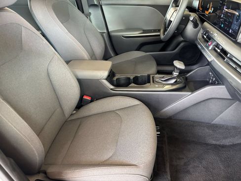 Used 2025 Kia K4 FWD image 35