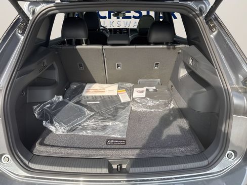 New 2026 Volkswagen Tiguan SE R-Line AWD/4WD image 24