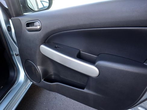 Used 2013 MAZDA MAZDA2 Sport image 35