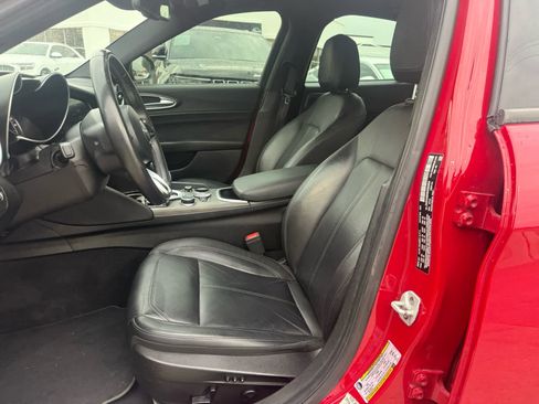 Used 2022 Alfa Romeo Giulia Ti AWD/4WD image 5