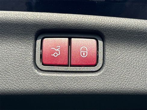 Certified 2023 Mercedes-Benz C 300 Sedan image 21