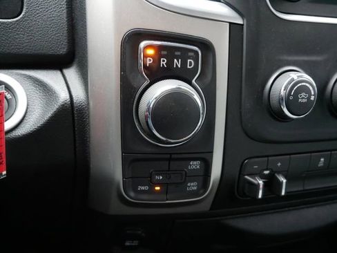 Used 2017 RAM 1500 Classic SLT image 24