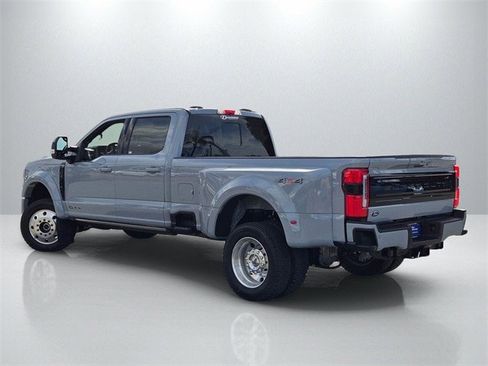 Certified 2025 Ford F450 Platinum image 6