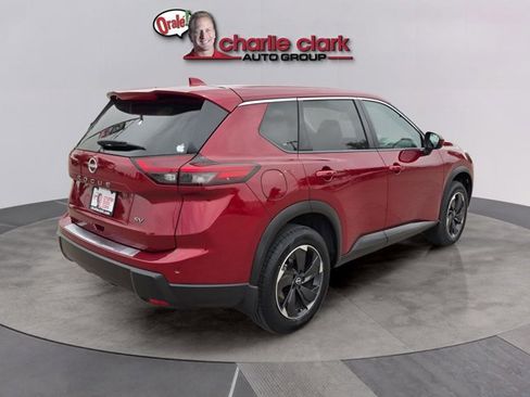 Certified 2024 Nissan Rogue SV FWD image 6