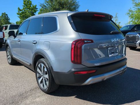 Used 2022 Kia Telluride S FWD image 4