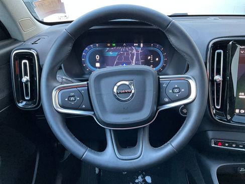 New 2025 Volvo XC40 B5 Core w/ Protection Package Premier image 15