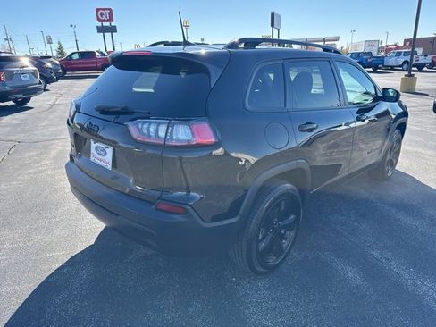 Used 2020 Jeep Cherokee Latitude Plus image 6