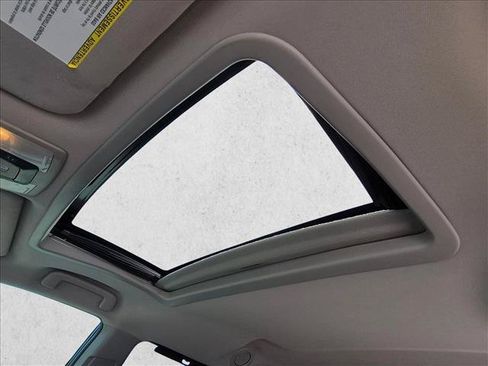 Used 2017 Toyota Sienna XLE FWD image 14