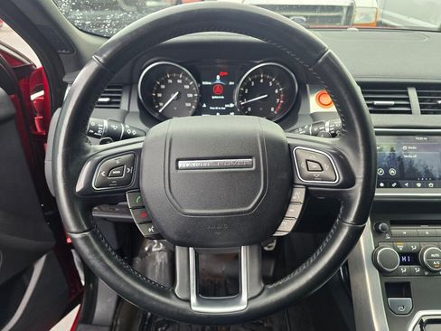 Used 2017 Land Rover Range Rover Evoque SE image 24