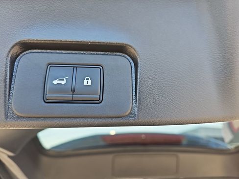 Used 2023 Nissan Rogue SL image 17