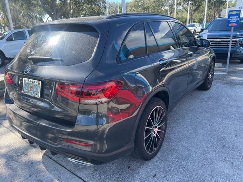 Used 2021 Mercedes-Benz GLC 300 image 2