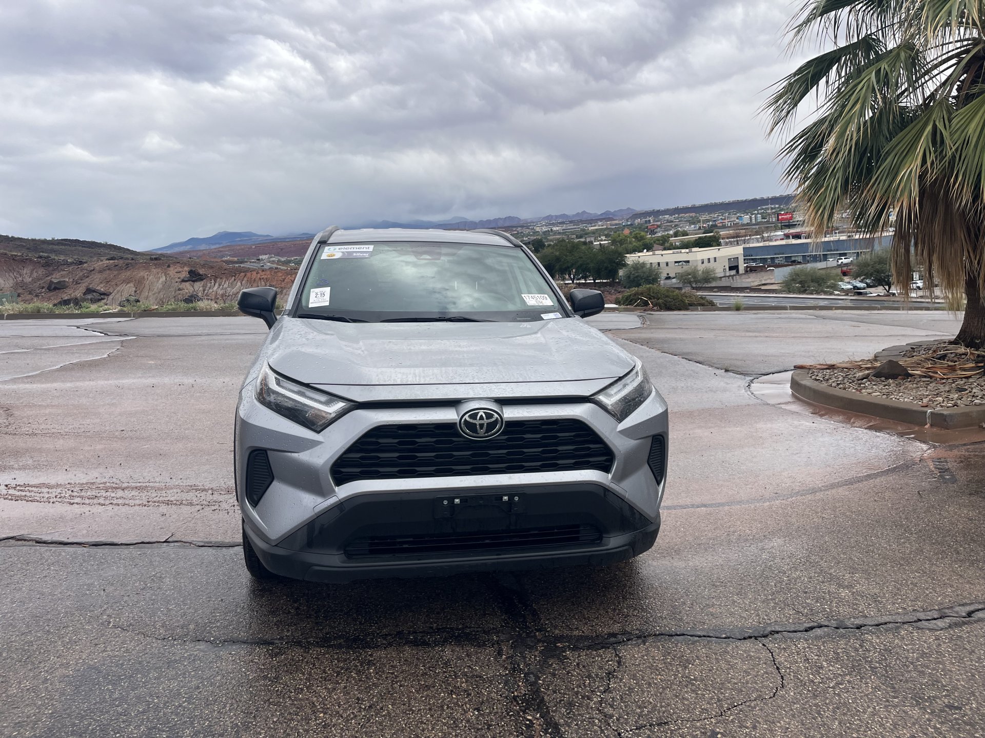 Used 2025 Toyota RAV4 LE AWD/4WD image 4