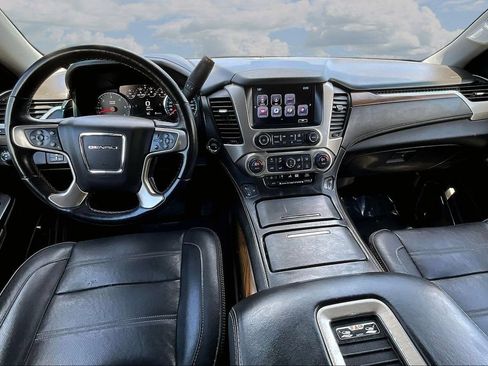 Used 2019 GMC Yukon XL Denali RWD image 7