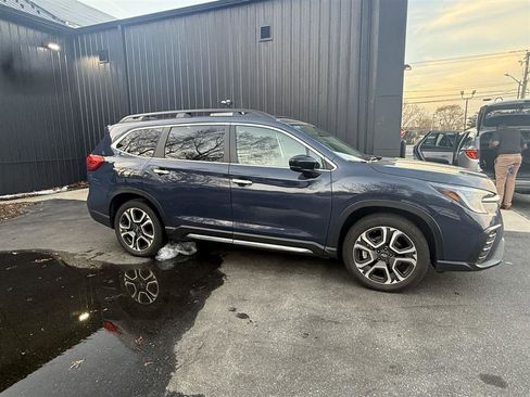 Used 2025 Subaru Ascent Touring image 6