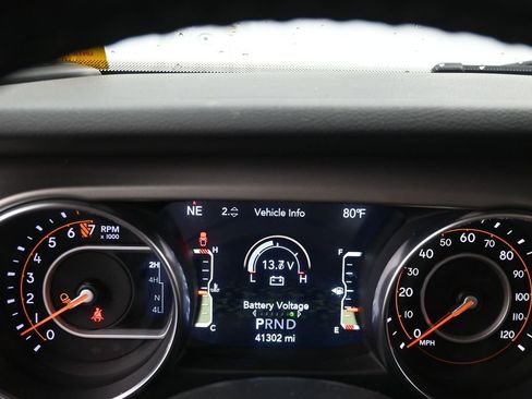 Used 2020 Jeep Gladiator Sport w/ Quick Order Package 24S AWD/4WD image 17