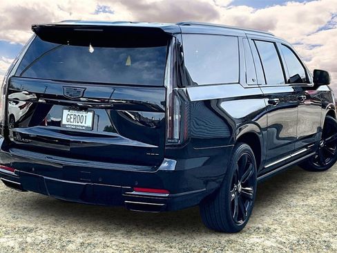 Used 2025 Cadillac Escalade ESV Sport Platinum w/ LPO, Floor Liner Package image 5