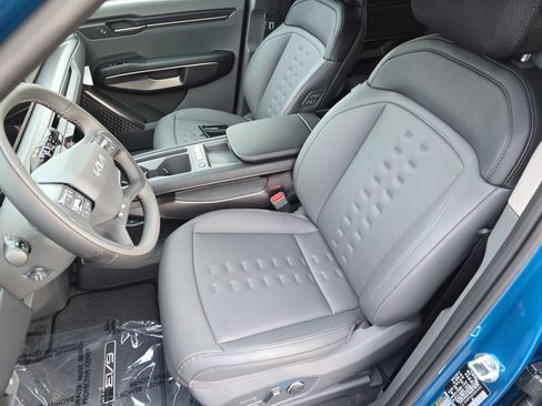 New 2026 Kia EV9 Wind image 17