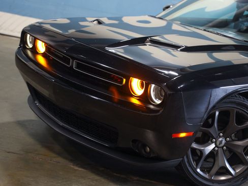 Used 2018 Dodge Challenger R/T Plus image 17