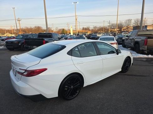 Certified 2025 Toyota Camry SE image 4