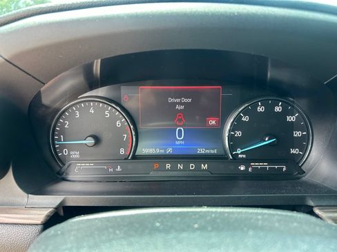 Used 2021 Ford Explorer Limited w/ Equipment Group 301A AWD/4WD image 22