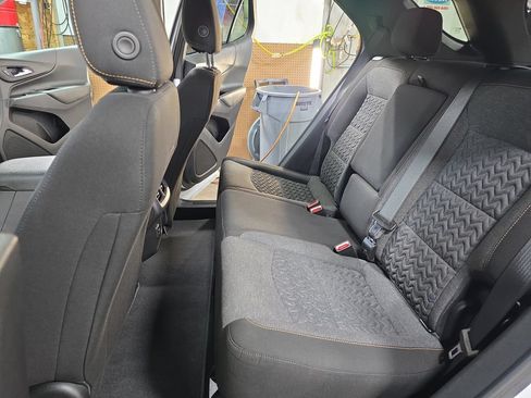 Used 2024 Chevrolet Equinox LT AWD/4WD image 13