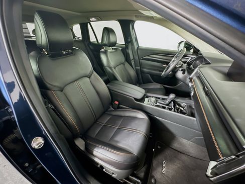 Used 2025 MAZDA CX-50 AWD 2.5 S w/ Premium Plus Pkg image 31