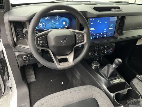 New 2026 Ford Bronco 2-Door AWD/4WD image 11