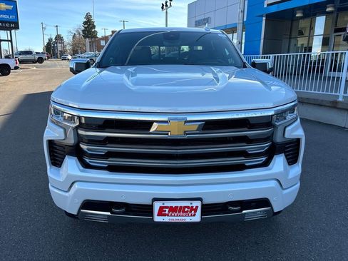 Used 2022 Chevrolet Silverado 1500 High Country w/ Technology Package image 8