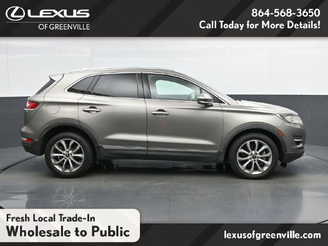 Used 2017 Lincoln MKC Select w/ Select Plus Package FWD image 10