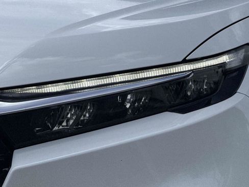 Used 2024 Honda CR-V EX image 10