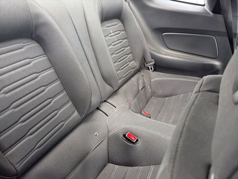 Used 2017 Ford Mustang GT w/ GT Performance Package RWD image 8
