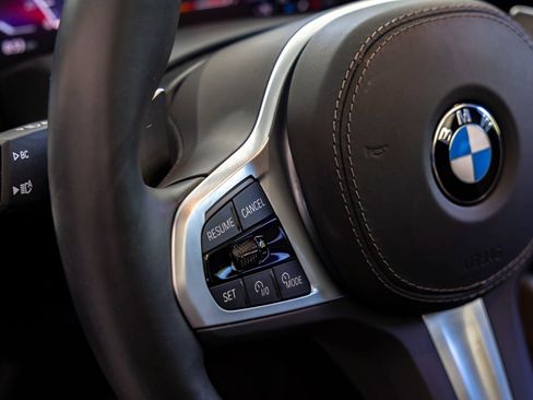 Certified 2025 BMW X6 xDrive40i image 18