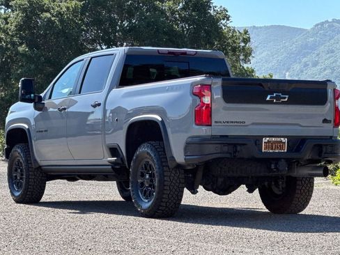 Certified 2024 Chevrolet Silverado 2500 ZR2 w/ ZR2 Bison Edition AWD/4WD image 6