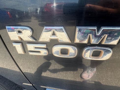 Used 2017 RAM 1500 Classic SLT RWD image 23