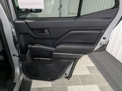 Used 2025 Toyota 4Runner TRD Off-Road AWD/4WD image 25