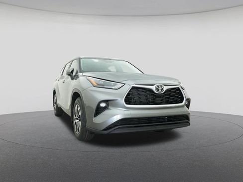 New 2026 Toyota Highlander XLE image 22