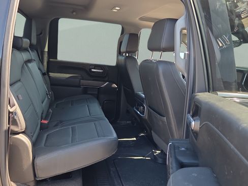 Used 2022 GMC Sierra 2500 Denali w/ Denali Black Diamond Edition AWD/4WD image 19