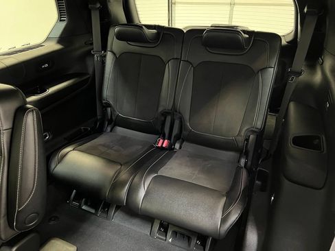 Used 2023 Jeep Grand Cherokee L Laredo AWD/4WD image 30