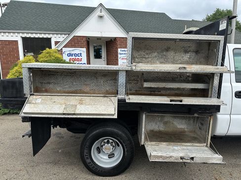 Used 2006 Chevrolet Silverado 3500 2WD Regular Cab image 10