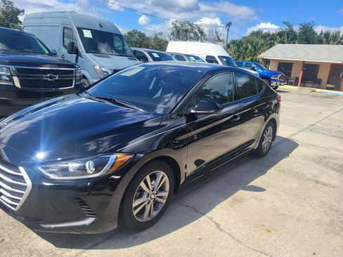 Used 2017 Hyundai Elantra SE FWD image 81