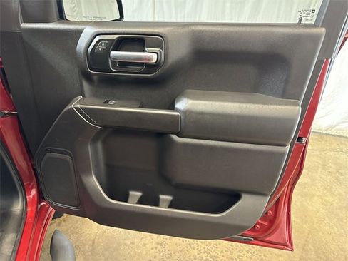 Used 2019 Chevrolet Silverado 1500 Custom w/ Custom Value Package image 24