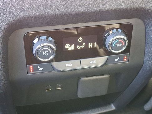 Certified 2025 Chevrolet Traverse High Country w/ LPO, Floor Liner Package image 12