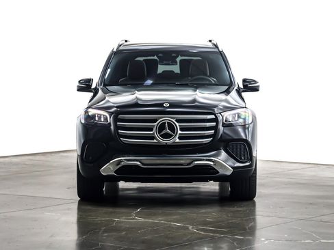 New 2026 Mercedes-Benz GLS 450 4MATIC image 2