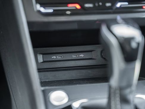 Used 2023 Volkswagen Tiguan SE FWD image 29