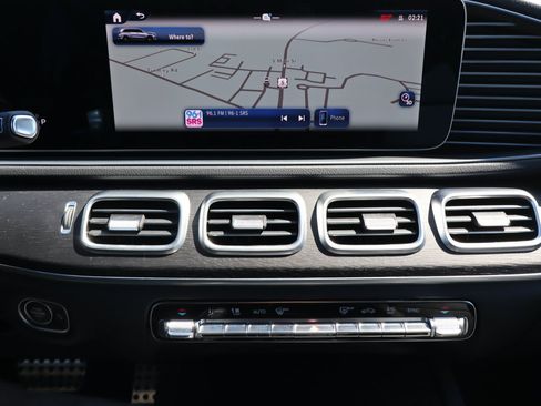 Used 2024 Mercedes-Benz GLS 450 4MATIC w/ AMG Line Exterior image 14