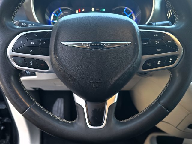 Certified 2022 Chrysler Pacifica Touring-L FWD image 13