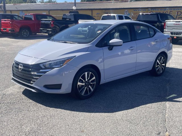 Used 2025 Nissan Versa SV w/ Trunk Package FWD image 9